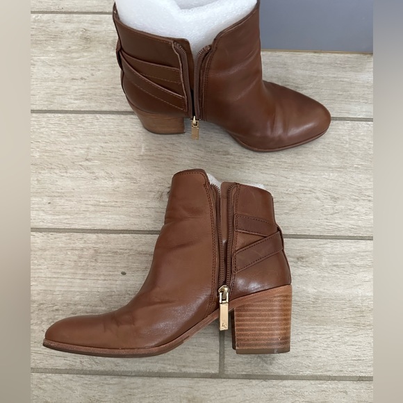 Louis et cie: Low Heel Boot - Picture 6 of 10